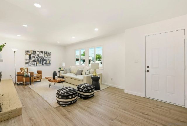 9312 Burning Tree, Santee, CA 92071