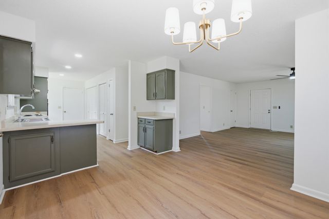 207 Fairmont Dr, Murfreesboro, TN 37129