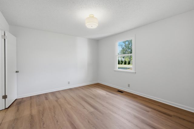 207 Fairmont Dr, Murfreesboro, TN 37129