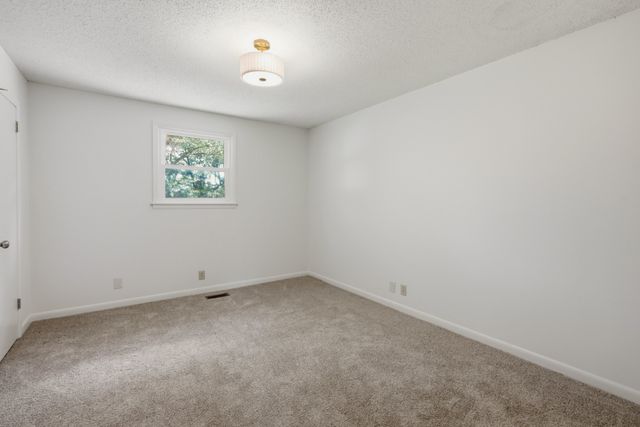 207 Fairmont Dr, Murfreesboro, TN 37129
