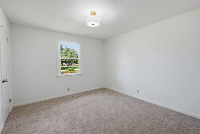 207 Fairmont Dr, Murfreesboro, TN 37129