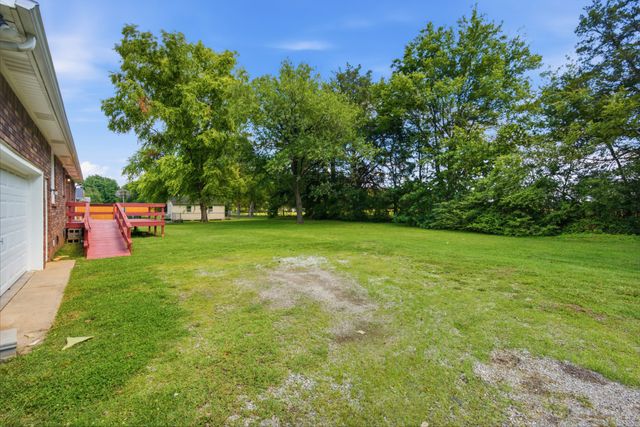 207 Fairmont Dr, Murfreesboro, TN 37129