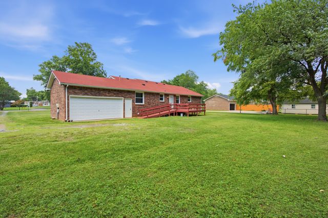 207 Fairmont Dr, Murfreesboro, TN 37129