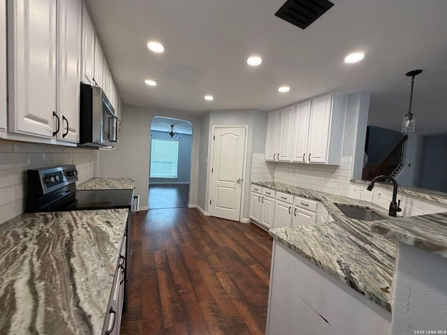 9747 JUSTICE LN, Converse, TX 78109