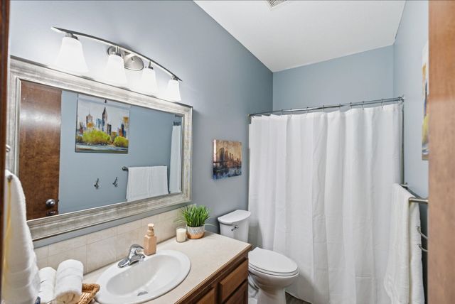 1285 N Forestview Ct, Wichita, KS 67235