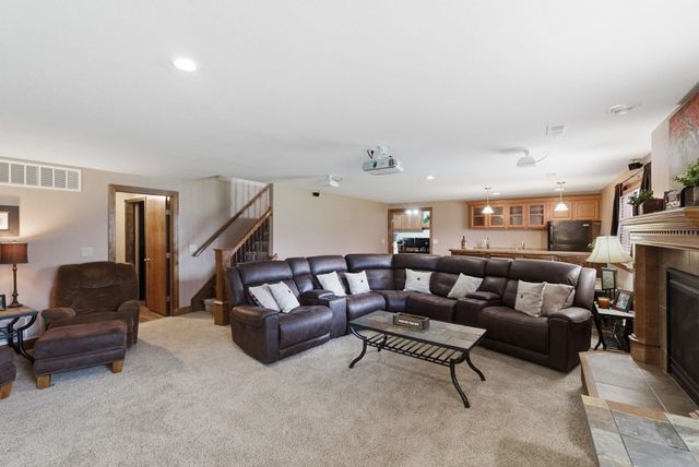 1285 N Forestview Ct, Wichita, KS 67235