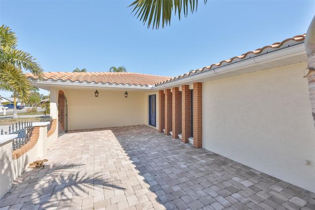 6523 KING PALM WAY, Apollo Beach, FL 33572