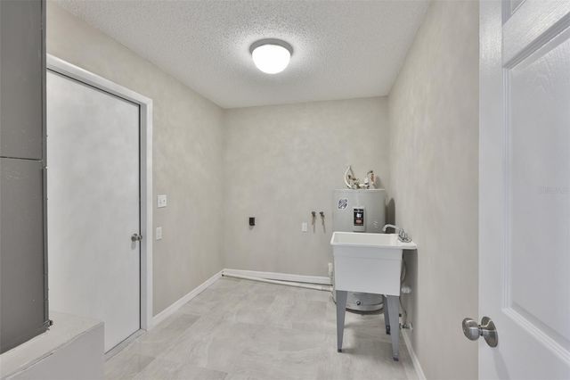 6523 KING PALM WAY, Apollo Beach, FL 33572