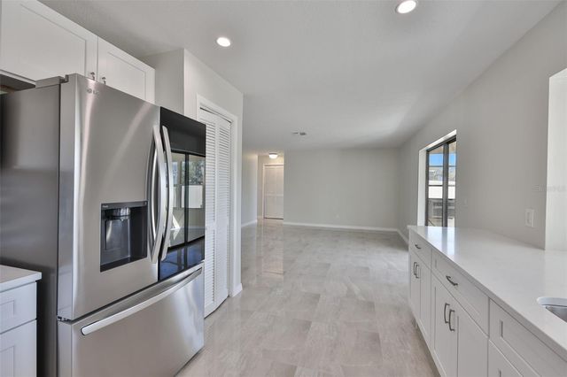 6523 KING PALM WAY, Apollo Beach, FL 33572