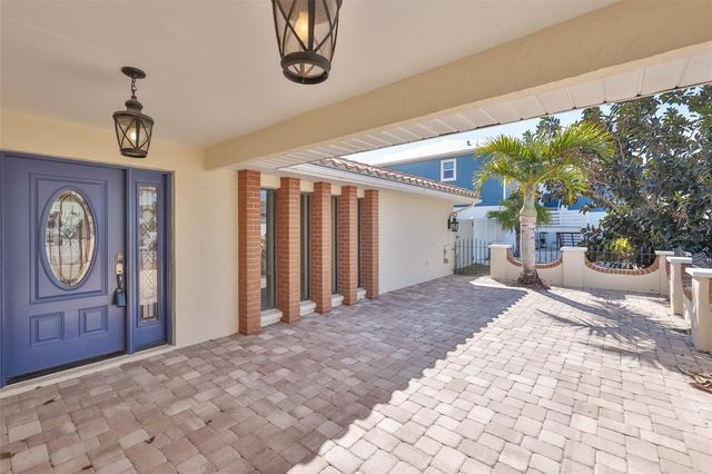 6523 KING PALM WAY, Apollo Beach, FL 33572