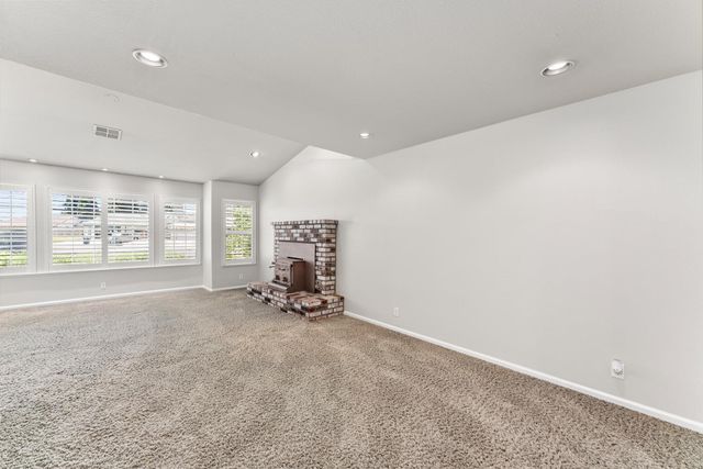 2861 Vi Ct, Yuba City, CA 95993