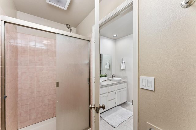 2861 Vi Ct, Yuba City, CA 95993