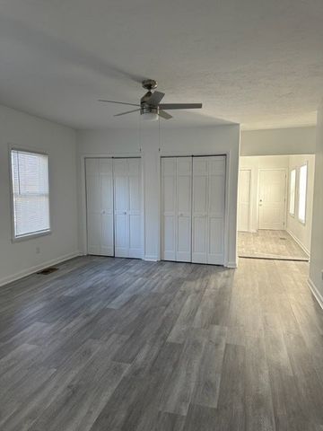 6 Mayhew St 1L, Hopkinton, MA 01748