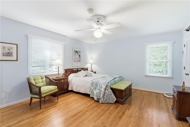 9717 Cherokee Lane, Leawood, KS 66206
