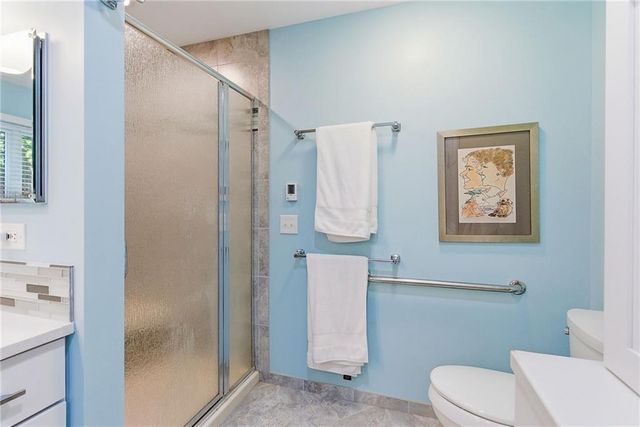 9717 Cherokee Lane, Leawood, KS 66206