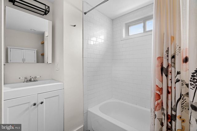 2517 E GORDON ST, Philadelphia, PA 19125