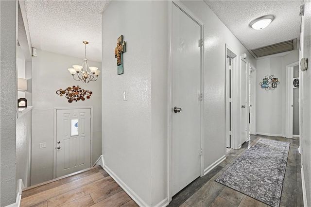 15210 Navaho Drive, Olathe, KS 66062