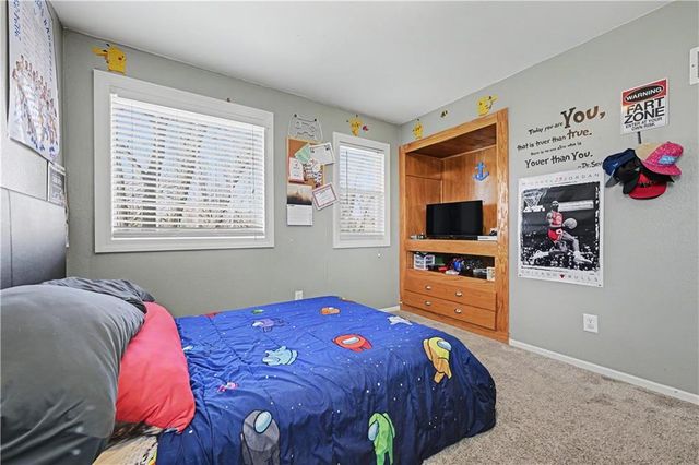 15210 Navaho Drive, Olathe, KS 66062