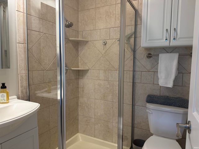 9359 S Lake Ridge Drive, Bloomington, IN 47401