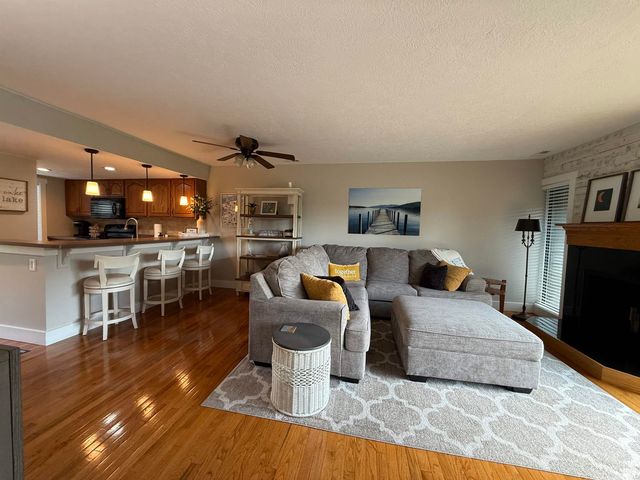 9359 S Lake Ridge Drive, Bloomington, IN 47401