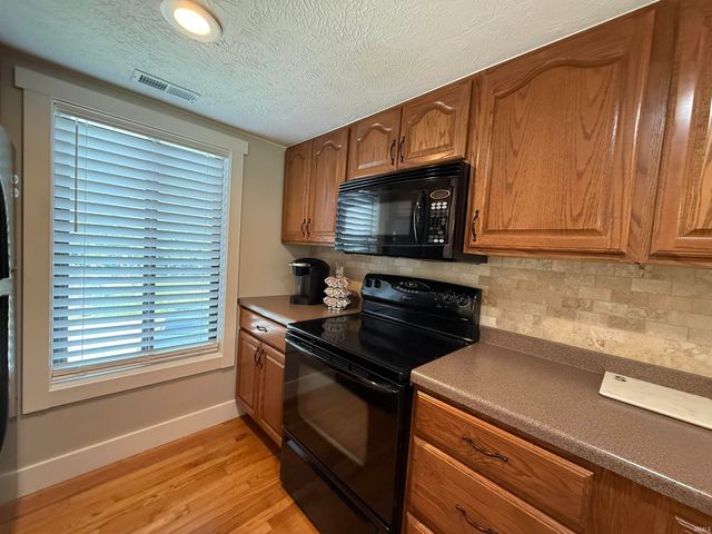 9359 S Lake Ridge Drive, Bloomington, IN 47401