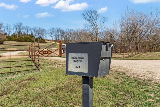 374 N 750 Road, Overbrook, KS 66524