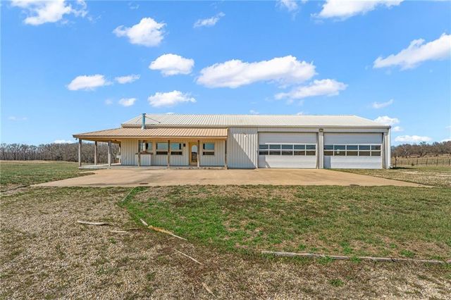 374 N 750 Road, Overbrook, KS 66524