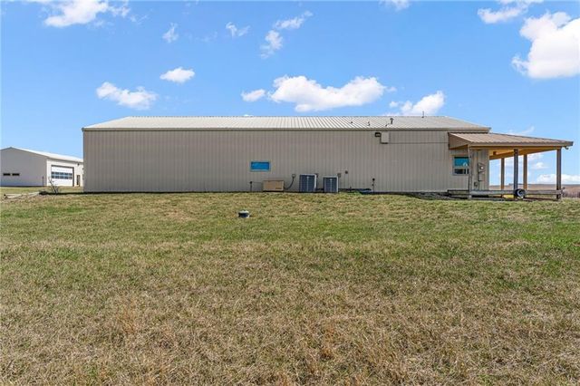 374 N 750 Road, Overbrook, KS 66524