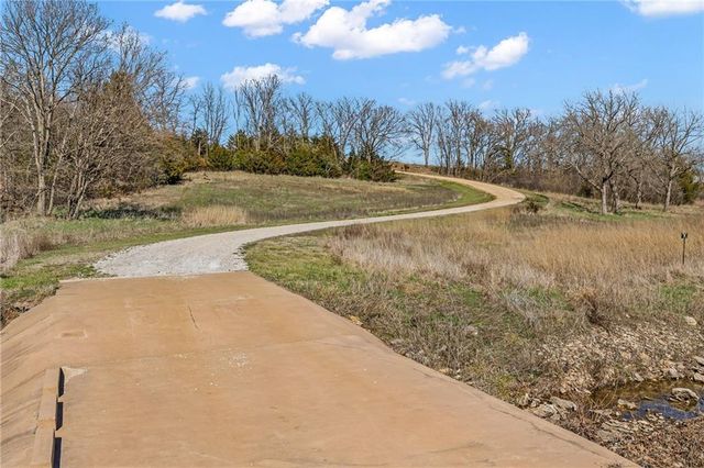 374 N 750 Road, Overbrook, KS 66524