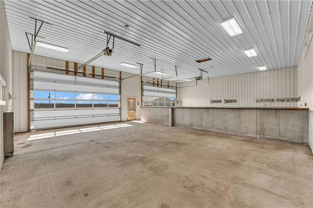 374 N 750 Road, Overbrook, KS 66524