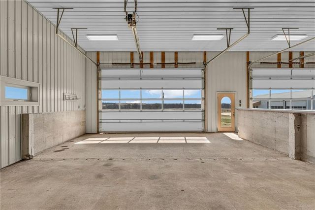 374 N 750 Road, Overbrook, KS 66524