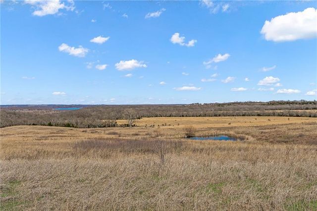 374 N 750 Road, Overbrook, KS 66524