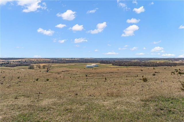 374 N 750 Road, Overbrook, KS 66524
