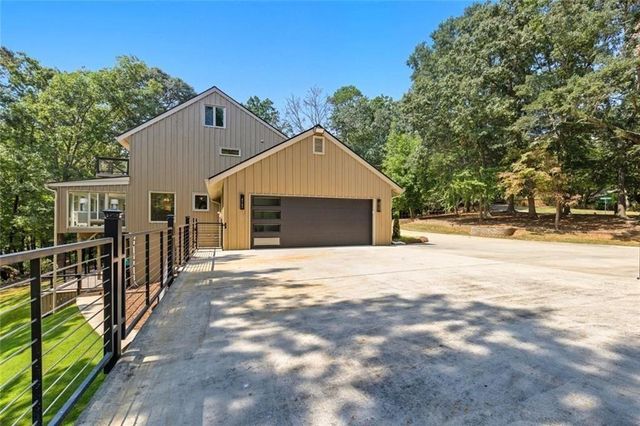 3680 Lamplighter Cove Road, Gainesville, GA 30504