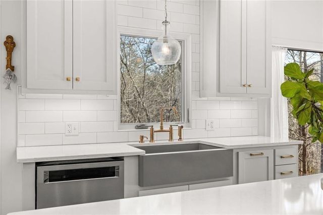 3680 Lamplighter Cove Road, Gainesville, GA 30504