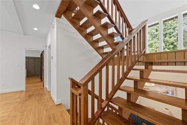 3680 Lamplighter Cove Road, Gainesville, GA 30504