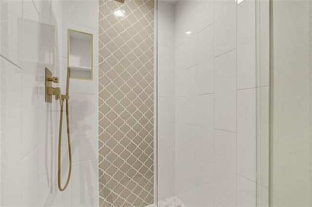 3680 Lamplighter Cove Road, Gainesville, GA 30504