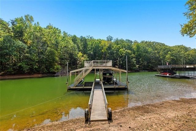 3680 Lamplighter Cove Road, Gainesville, GA 30504