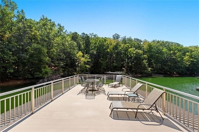 3680 Lamplighter Cove Road, Gainesville, GA 30504