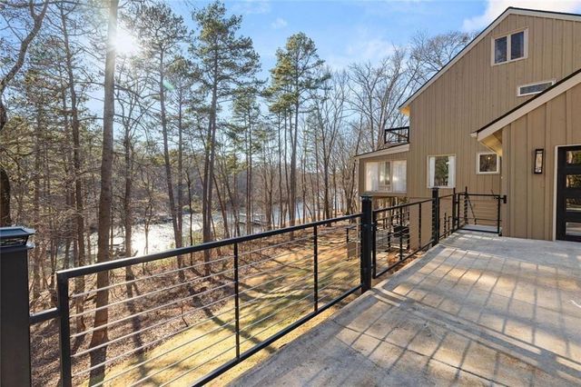 3680 Lamplighter Cove Road, Gainesville, GA 30504