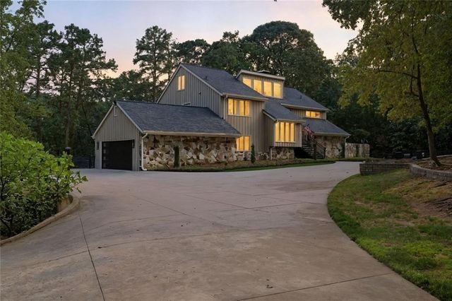 3680 Lamplighter Cove Road, Gainesville, GA 30504