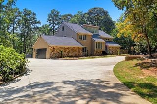 3680 Lamplighter Cove Road, Gainesville, GA 30504
