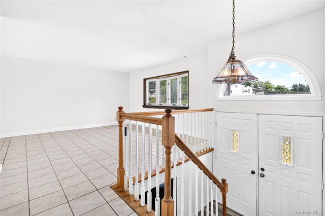 23 Marcy Lane, Middletown, NY 10941