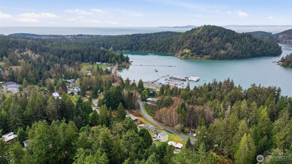 5184 Ridgeline Place, Oak Harbor, WA 98277