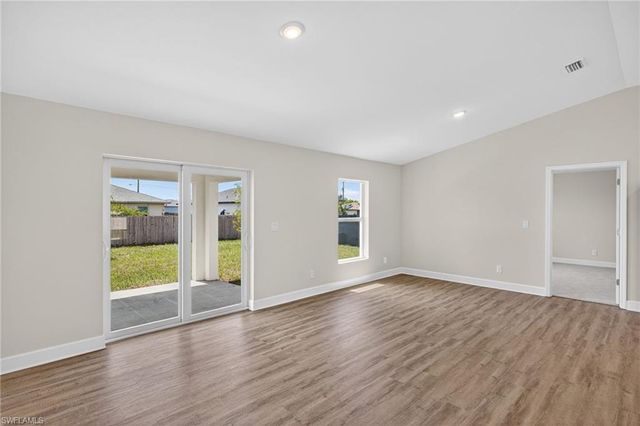 2006 NW 13th PL, Cape Coral, FL 33993