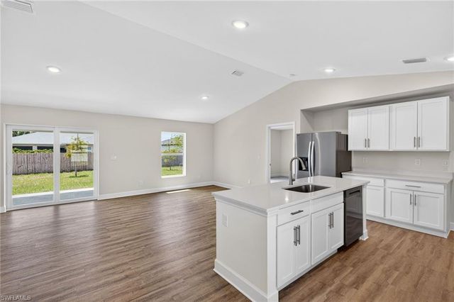 2006 NW 13th PL, Cape Coral, FL 33993