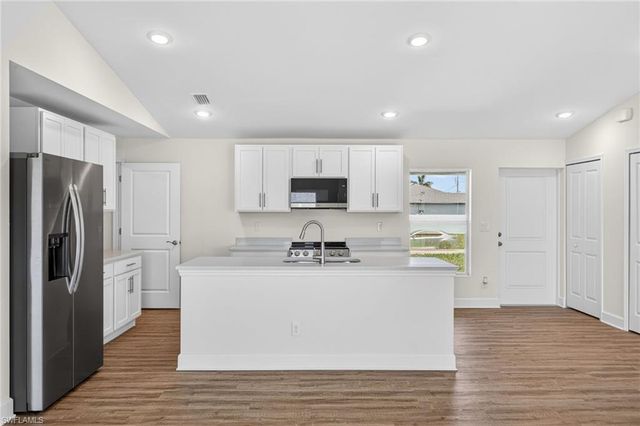 2006 NW 13th PL, Cape Coral, FL 33993