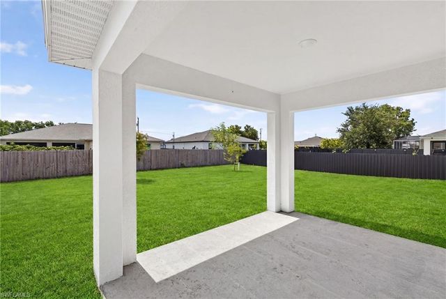 2006 NW 13th PL, Cape Coral, FL 33993