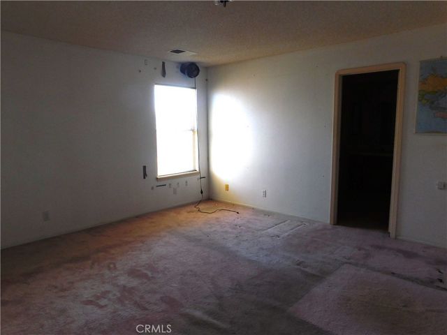 21864 Garibaldi, California City, CA 93505