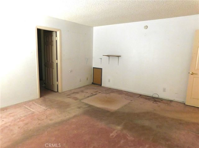 21864 Garibaldi, California City, CA 93505